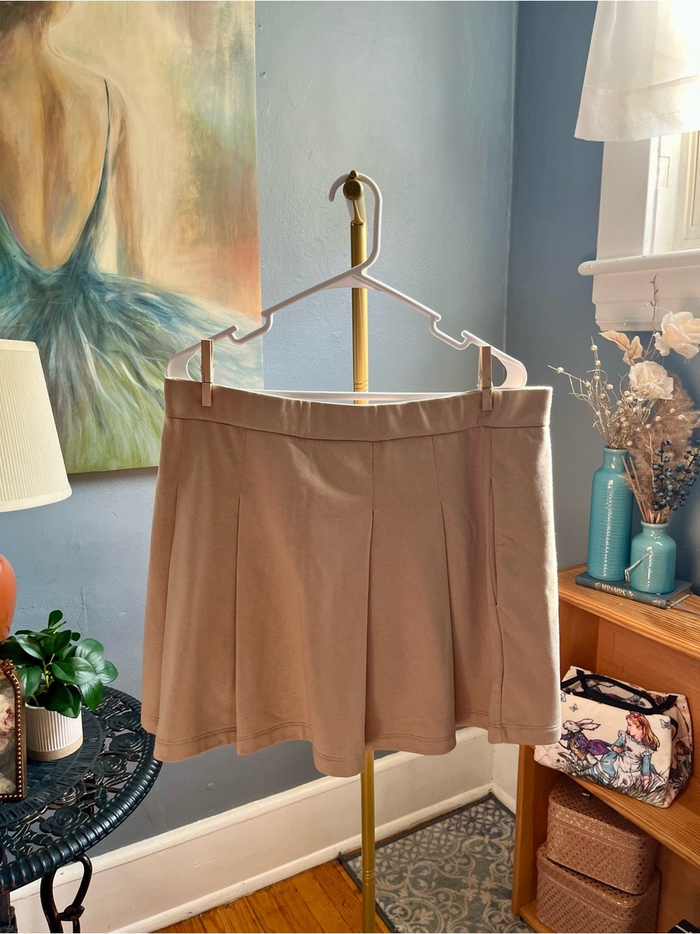 Express Size L Women’s Skort New with Tags Khaki Color